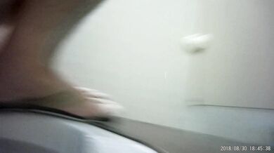 大神潜入移动公司女厕全景偷拍多位美女职员各种姿势嘘嘘21